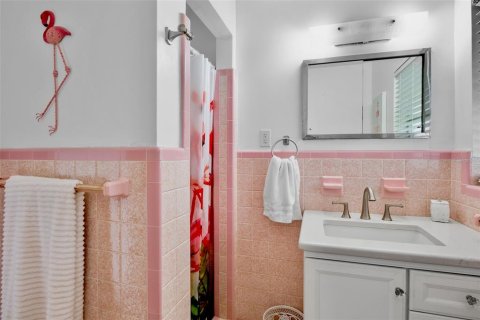 Купить виллу или дом в Нокомис, Флорида 5 комнат, 127.74м2, № 2111896 - фото 18