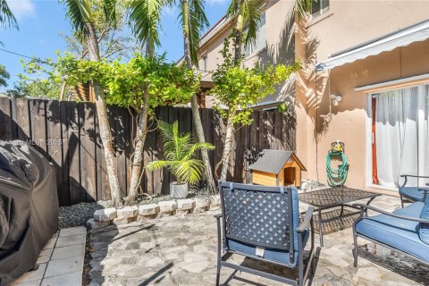 Adosado en venta en Miami, Florida, 3 dormitorios, 117.99 m2 № 1954530 - foto 17