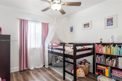 Adosado en venta en Miami, Florida, 3 dormitorios, 117.99 m2 № 1954530 - foto 18