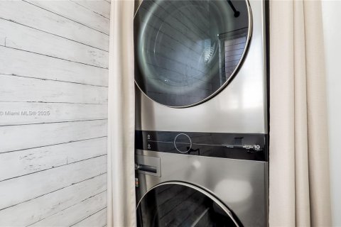 Adosado en venta en Miami, Florida, 3 dormitorios, 117.99 m2 № 1954530 - foto 7