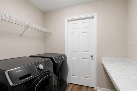 House in Lakeland, Florida 4 bedrooms, 159.33 sq.m. № 2226460 - photo 18