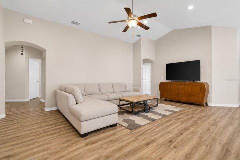 House in Lakeland, Florida 4 bedrooms, 159.33 sq.m. № 2226460 - photo 5