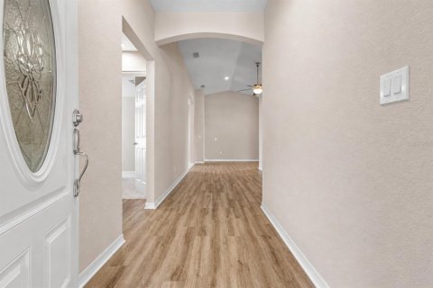 House in Lakeland, Florida 4 bedrooms, 159.33 sq.m. № 2226460 - photo 4