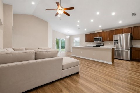 House in Lakeland, Florida 4 bedrooms, 159.33 sq.m. № 2226460 - photo 7
