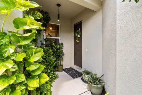 Adosado en venta en Saint Petersburg, Florida, 3 dormitorios, 159.14 m2 № 1885046 - foto 1