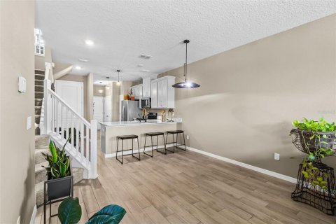 Adosado en venta en Saint Petersburg, Florida, 3 dormitorios, 159.14 m2 № 1885046 - foto 14