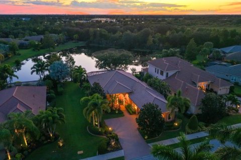 Villa ou maison à vendre à Lakewood Ranch, Floride: 3 chambres, 229.93 m2 № 2418344 - photo 2