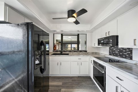 House in Clearwater, Florida 2 bedrooms, 118.36 sq.m. № 1446525 - photo 24