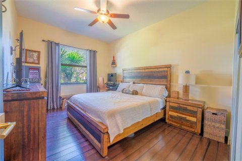 Villa ou maison à vendre à Davie, Floride: 4 chambres, 284.28 m2 № 1976649 - photo 10