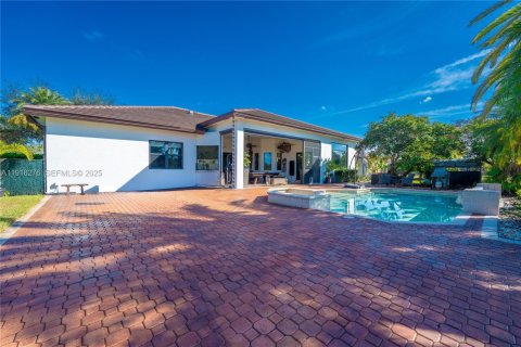 Villa ou maison à vendre à Davie, Floride: 4 chambres, 284.28 m2 № 1976649 - photo 19