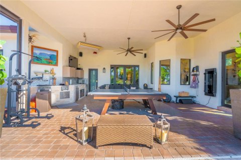 Villa ou maison à vendre à Davie, Floride: 4 chambres, 284.28 m2 № 1976649 - photo 12