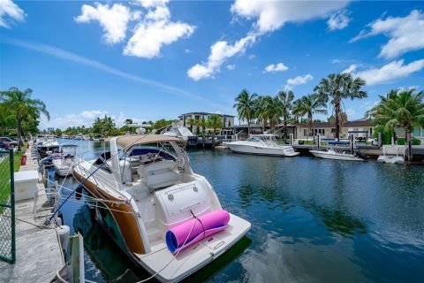 Condominio en venta en North Miami, Florida, 1 dormitorio, 67.17 m2 № 2245835 - foto 19