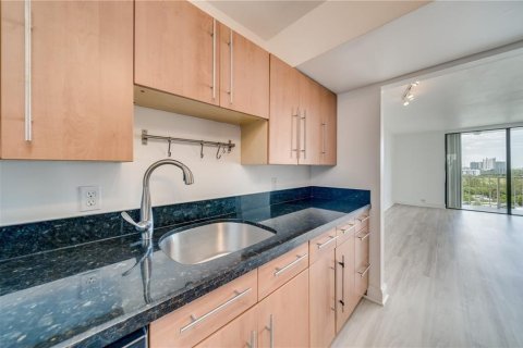 Condominio en venta en North Miami, Florida, 1 dormitorio, 67.17 m2 № 2245835 - foto 9