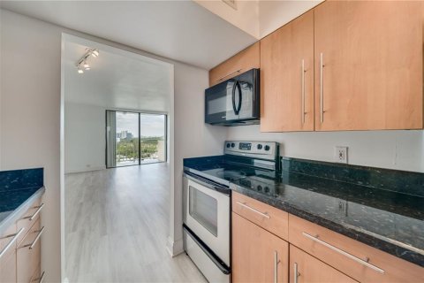Condominio en venta en North Miami, Florida, 1 dormitorio, 67.17 m2 № 2245835 - foto 8