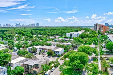 Condominio en venta en North Miami, Florida, 1 dormitorio, 67.17 m2 № 2245835 - foto 26
