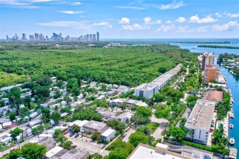 Condominio en venta en North Miami, Florida, 1 dormitorio, 67.17 m2 № 2245835 - foto 23
