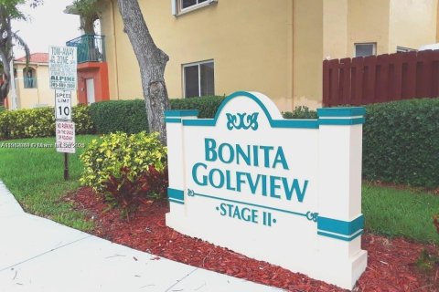 Touwnhouse à vendre à Hialeah, Floride: 4 chambres, 147.71 m2 № 1968577 - photo 17