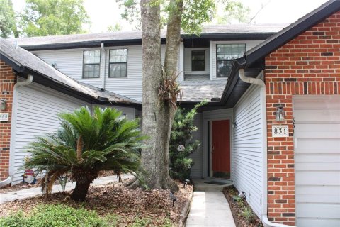 Adosado en Gainesville, Florida 2 dormitorios, 131.36 m2 № 2225375
