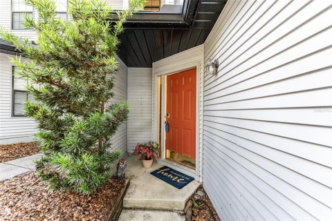 Adosado en venta en Gainesville, Florida, 2 dormitorios, 131.36 m2 № 2225375 - foto 2