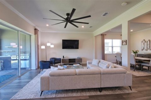 House in Orlando, Florida 5 bedrooms, 338.26 sq.m. № 2200363 - photo 6