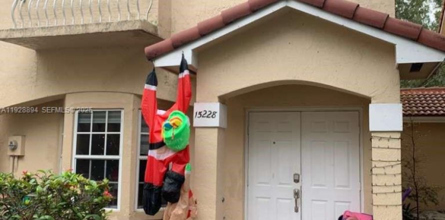 Villa ou maison à Miami, Floride 3 chambres, 152.17 m2 № 1987274