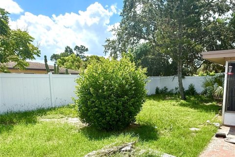 House in Port Richey, Florida 2 bedrooms, 104.05 sq.m. № 1885636 - photo 19