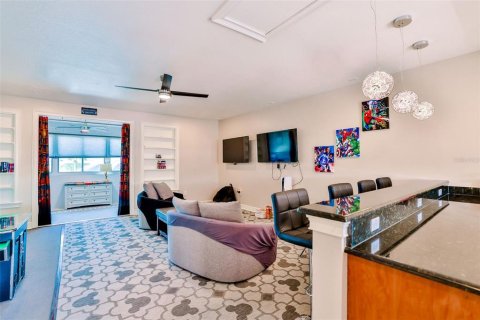 Casa en venta en Four Corners, Florida, 5 dormitorios, 329.15 m2 № 1111463 - foto 25