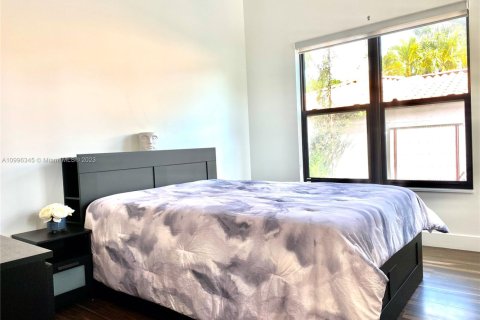 Снять в аренду виллу или дом в Холливуд, Флорида 4 спальни, 268.12м2, № 1959521 - фото 18