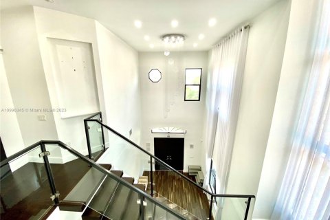 Снять в аренду виллу или дом в Холливуд, Флорида 4 спальни, 268.12м2, № 1959521 - фото 15