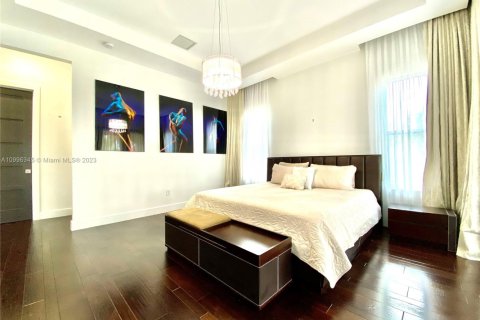 Снять в аренду виллу или дом в Холливуд, Флорида 4 спальни, 268.12м2, № 1959521 - фото 17