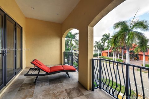 Снять в аренду виллу или дом в Холливуд, Флорида 4 спальни, 268.12м2, № 1959521 - фото 21