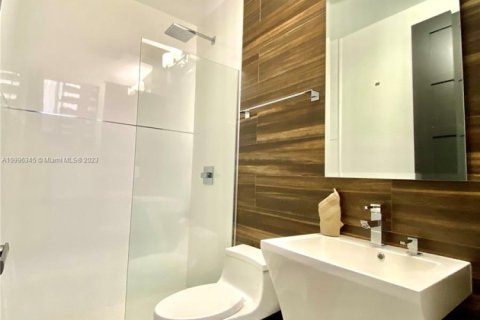 Снять в аренду виллу или дом в Холливуд, Флорида 4 спальни, 268.12м2, № 1959521 - фото 13