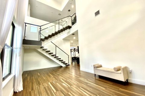 Снять в аренду виллу или дом в Холливуд, Флорида 4 спальни, 268.12м2, № 1959521 - фото 4