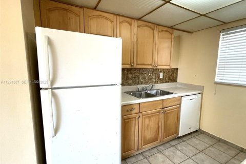 Copropriété à louer à West Palm Beach, Floride: 1 chambre, 72 m2 № 1986265 - photo 12