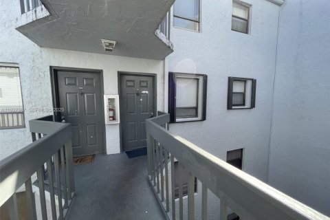 Copropriété à louer à West Palm Beach, Floride: 1 chambre, 72 m2 № 1986265 - photo 4