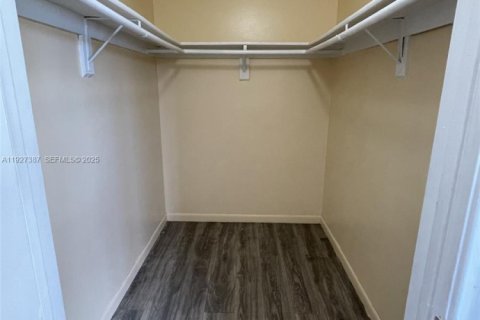 Copropriété à louer à West Palm Beach, Floride: 1 chambre, 72 m2 № 1986265 - photo 15