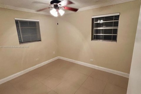 Casa en venta en Pembroke Pines, Florida, 3 dormitorios, 154.68 m2 № 1852252 - foto 12