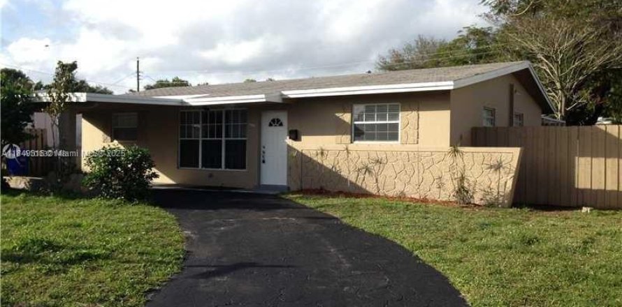 Casa en Pembroke Pines, Florida 3 dormitorios, 154.68 m2 № 1852252