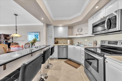 Купить кондоминиум в Холливуд, Флорида 2 спальни, 104.05м2, № 2053500 - фото 3