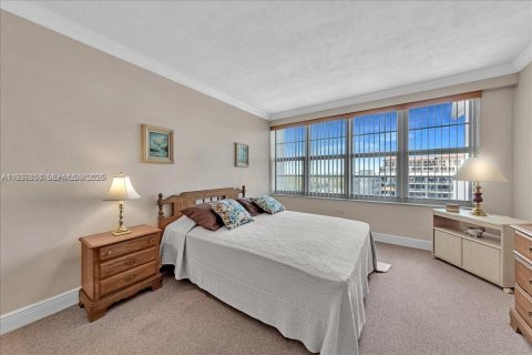 Купить кондоминиум в Холливуд, Флорида 2 спальни, 104.05м2, № 2053500 - фото 23