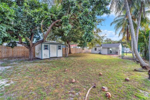 House in Hollywood, Florida 2 bedrooms, 80.08 sq.m. № 1985857 - photo 19