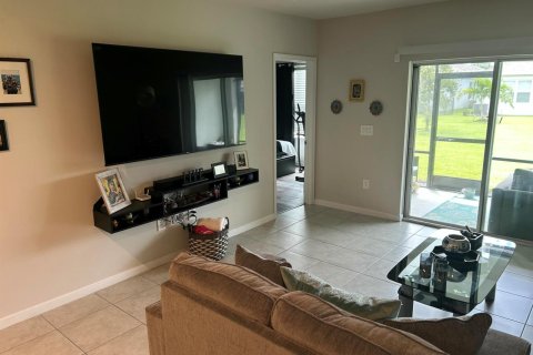 Apartment in St. Lucie, Florida 3 bedrooms, 142.05 sq.m. № 2378729 - photo 7