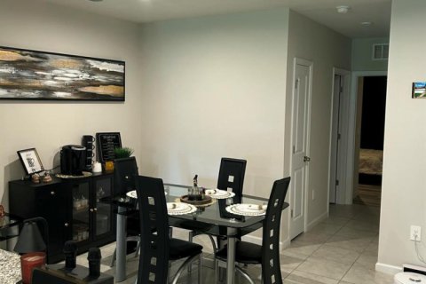 Apartment in St. Lucie, Florida 3 bedrooms, 142.05 sq.m. № 2378729 - photo 15
