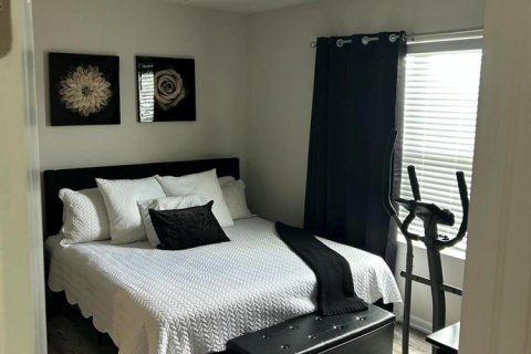 Apartment in St. Lucie, Florida 3 bedrooms, 142.05 sq.m. № 2378729 - photo 11