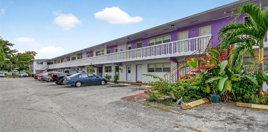 Condominio en Miami, Florida, 1 dormitorio № 1949256