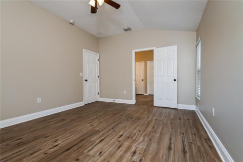 Casa en venta en Valrico, Florida, 3 dormitorios, 162.76 m2 № 2266339 - foto 4