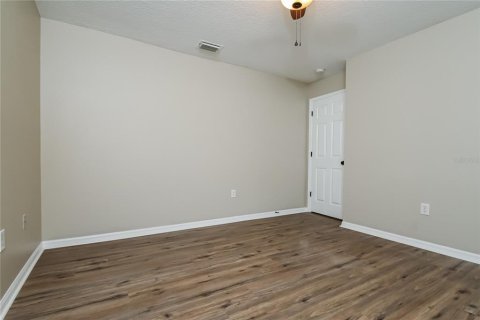 Casa en venta en Valrico, Florida, 3 dormitorios, 162.76 m2 № 2266339 - foto 9