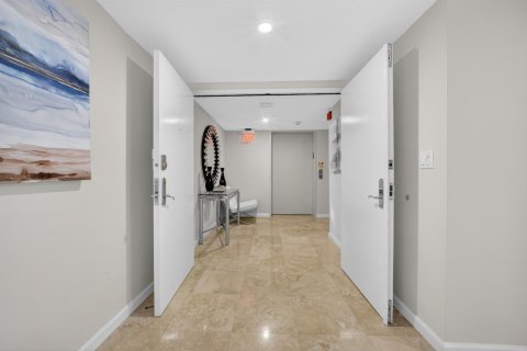 Copropriété à louer à Fort Lauderdale, Floride: 3 chambres, 195.09 m2 № 2153869 - photo 4