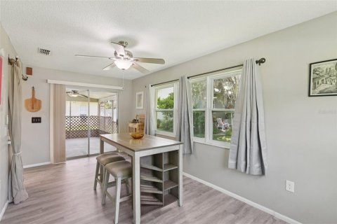 House in New Port Richey, Florida 2 bedrooms, 100.8 sq.m. № 1879269 - photo 12