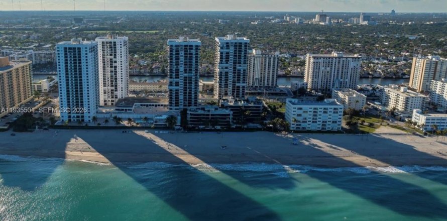 Condo à Hollywood, Floride, 1 chambre № 1997193
